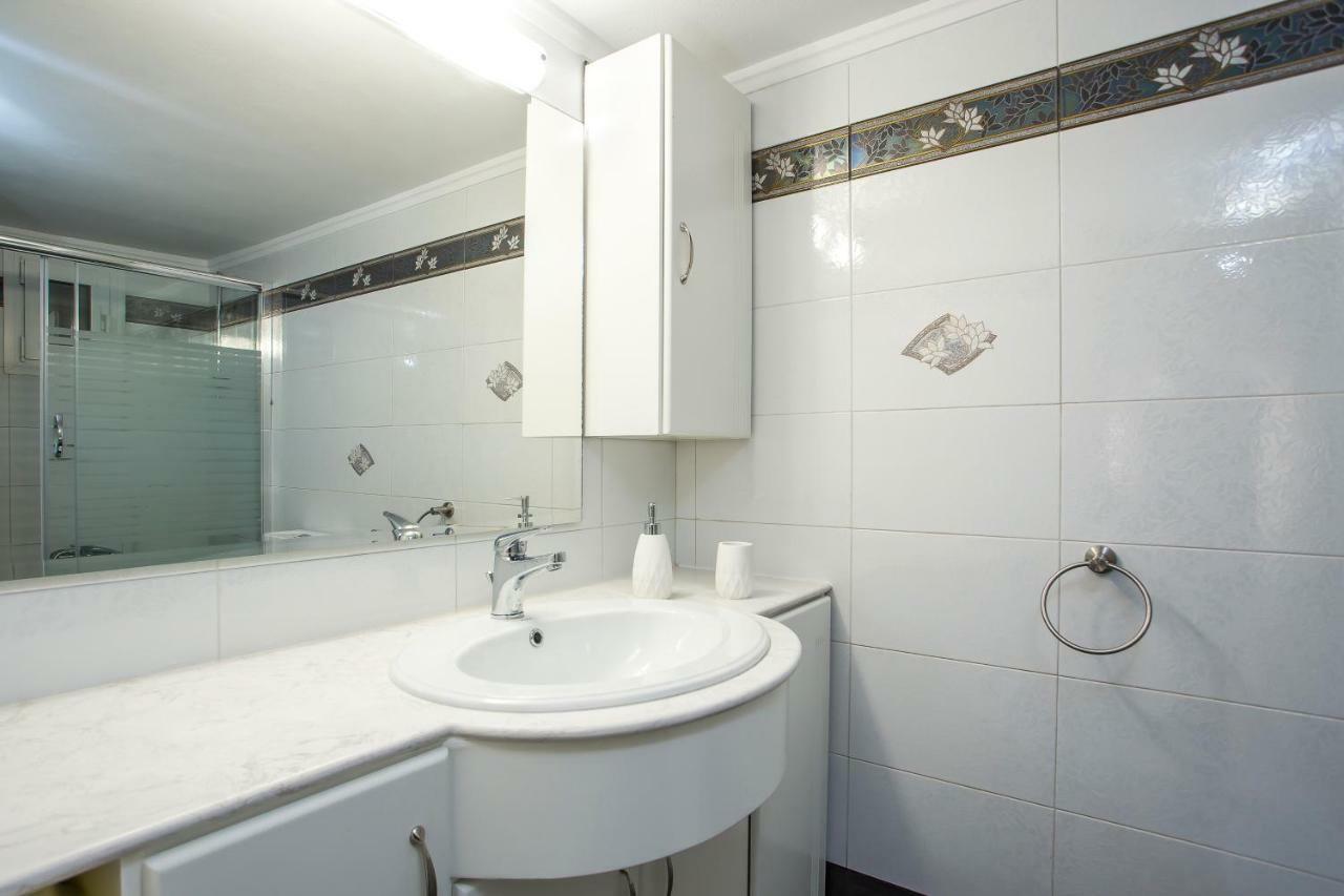 Flora'S Place Rhodes City Εξωτερικό φωτογραφία